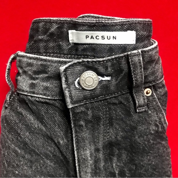 PACSUN ‘80s Vibe Black Acid Wash High Waisted Cut Off Denim Frayed Jean Shorts - Picture 2 of 10